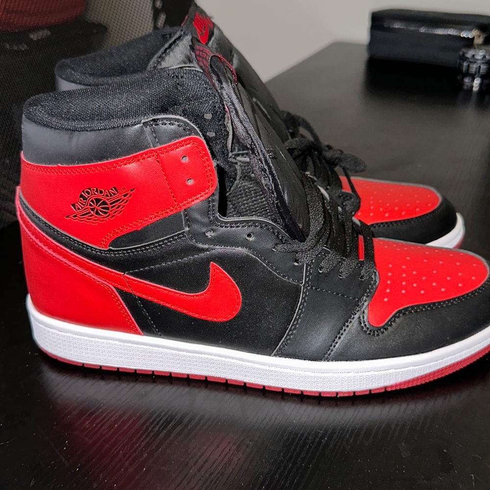 Air Jordans Retro 1 (Never Worn/ No Tags)